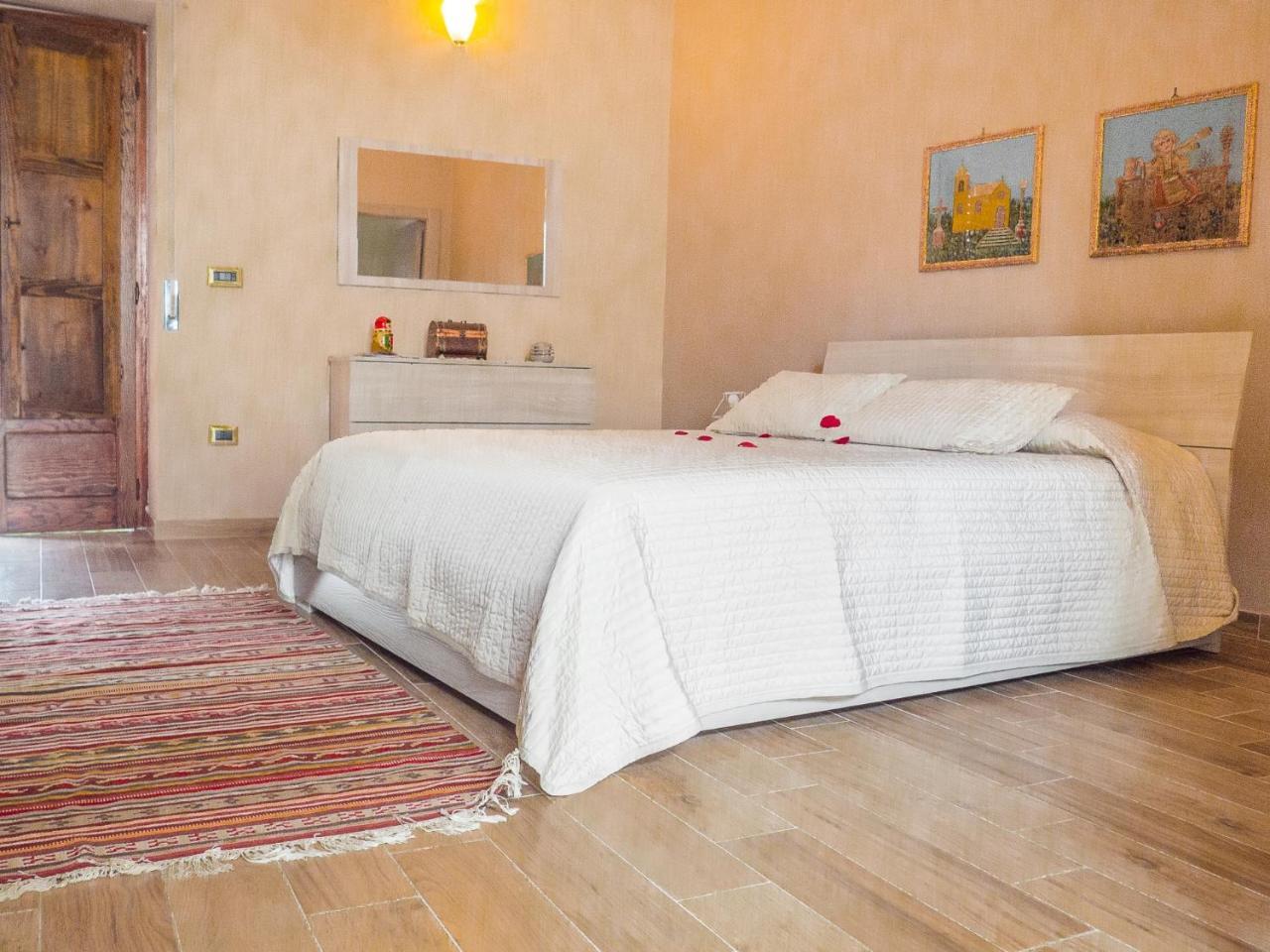 B&B A Casa Di Maybe Caserta Eksteriør billede