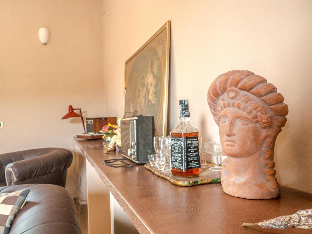 B&B A Casa Di Maybe Caserta Eksteriør billede